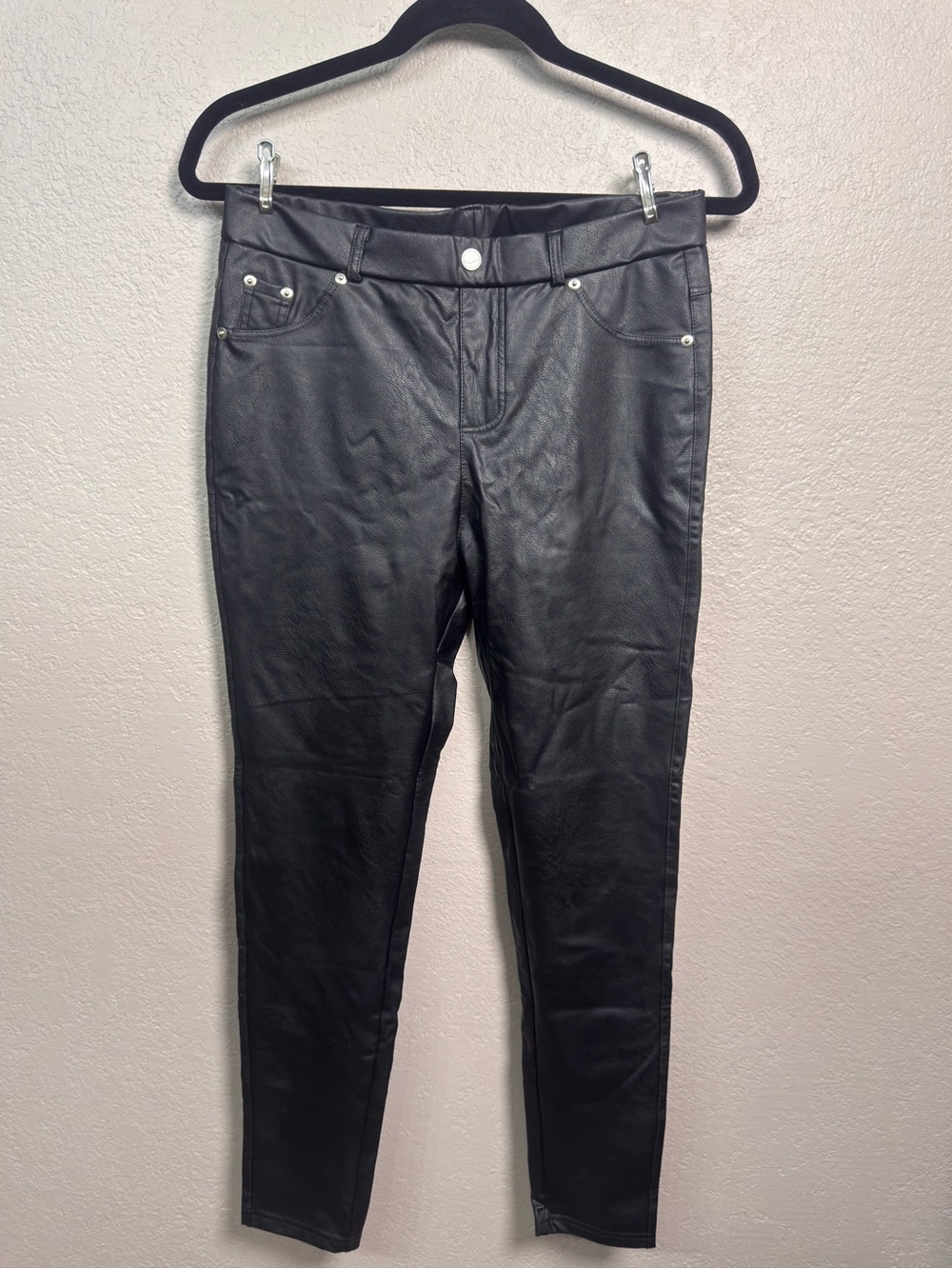 Classic Black Faux Leather Skinny Pants